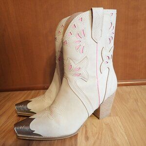 Beast Fashion Square Toe Metal Tip Western Style Boots Side Zip Sz 8 - NICE